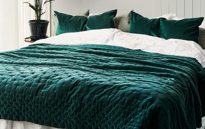 Velvet Cosy Warming Throw - The Cosy Feels